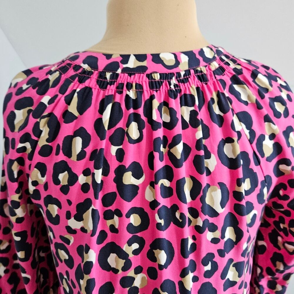 Crown & Ivy Top Small Pink Blue Leopard Print 3/4 Raglan Sleeve V Neck Smocked - Picture 8 of 14